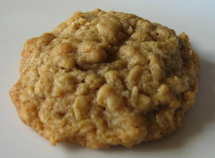 CupsandCompany's tweet photo. An oatmeal cookie for breakfast? Yes we can! http://t.co/Fm1EZixQ