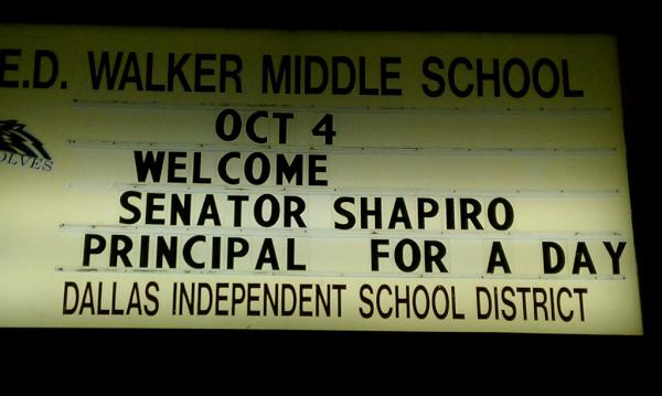 Sen. Shapiro really enjoyed her time with the students, teachers, and staff @ E.D. Walker Middle School in Dallas today