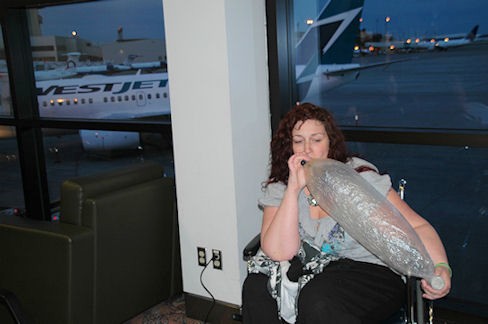 VapesOnAPlane's tweet photo. Fly the friendly skies with WestJet. http://t.co/WAk8m8lI
