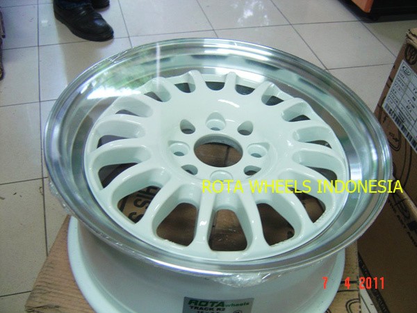 Modif_Mobil's tweet image. Yang ini adalah copycat sprint hart buatan taiwan #velg