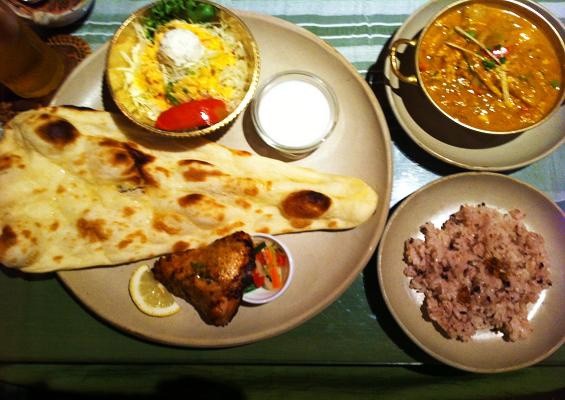 Hurriphoon1974's tweet photo. This is my favorite curry. It's so good. Bagus!!! http://t.co/JAmldp3C