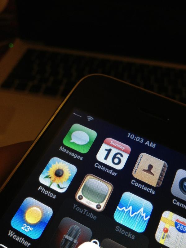 Back to @kahlerisms tweet media