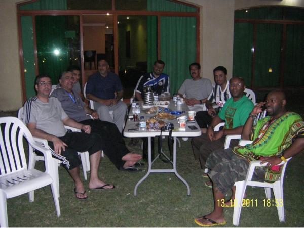 صور رحلة منتزه خليفة السياحي،  أعضاء مجلس الإدارة مع بعض رواد المنتزه