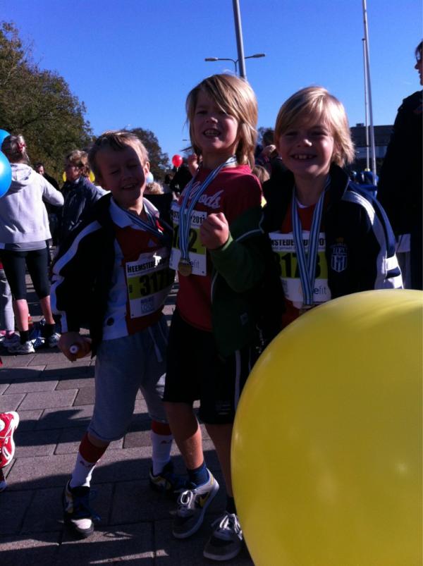 Rinitist's tweet image. Vrienden ties,bram &amp; christian #heemstedeloop