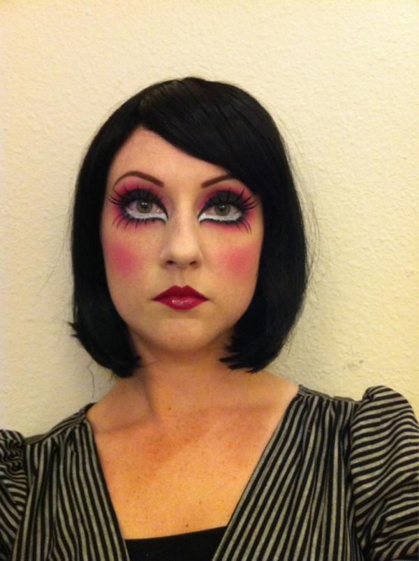 JLHess's tweet image. Yep, just another afternoon playing w/ make up prepping for Halloween :)
#lovemyjob 
#colorinspiresme