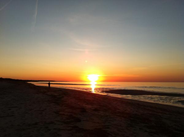 HomeyTim's tweet image. Sunset on Cape Cod Bay