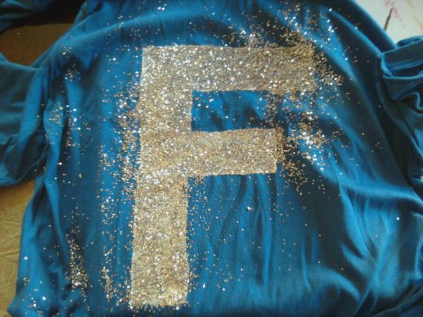 AC_Rich's tweet image. Covered in glitter #tshirtmaking #fanaticfalconday