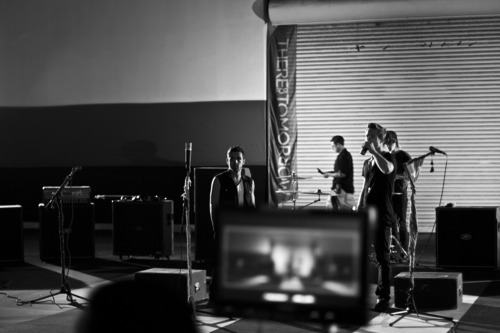 IndoForTomorrow's tweet photo. Behind the scene of "HUNT HUNT HUNT" music video (03) http://t.co/u1Fu6ddf