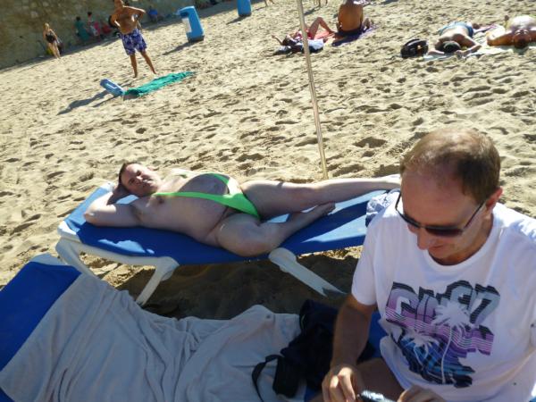 PensionsPlus1's tweet photo. Is this Aggers on a Benidorm Beach???!!! Just downloaded my pics and can't believe my eyes!! http://t.co/tDDwwaFG