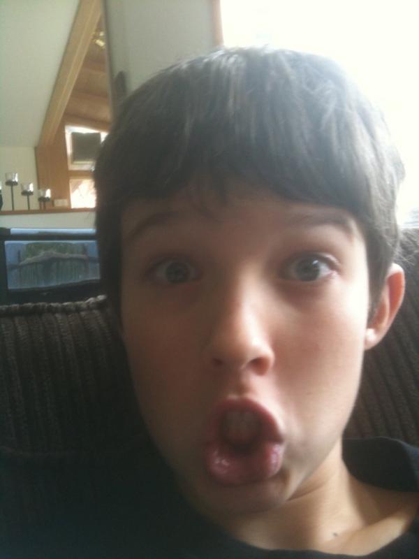 barringerj1999's tweet image. Are you still there? #iOS_5