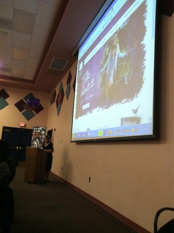 ywcatucson's tweet photo. Debe Campos-Fleenor is presenting the #purplepurse website http://t.co/g8rH0bb9