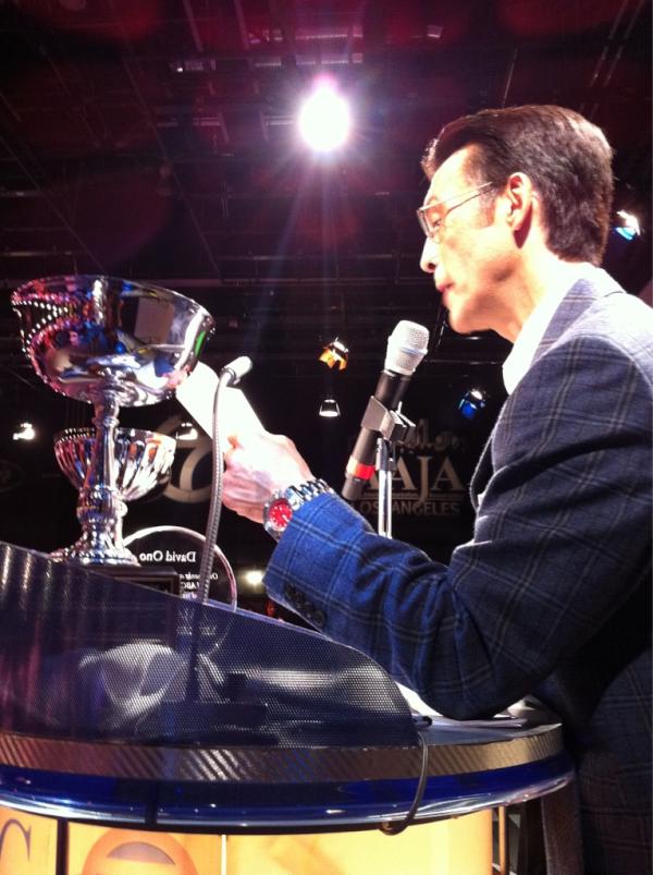 josejr67's tweet image. #DavidOno holding it down at #AAJATriviaBowl #VZWipad2