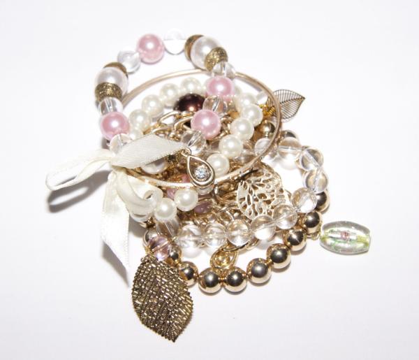 Trendssociety's tweet photo. ACCESSORIES INSPIRED IN COCO CHANEL WILL ALWAYS BE IN!
GOOD NIGHT #FASHIONISTAS! http://t.co/vDCwsxhf