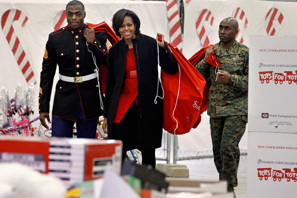 ToysforTotsOrg's tweet photo. Michelle Obama Visits A Toys For Tots Distribution Center http://t.co/GzWSkpO9