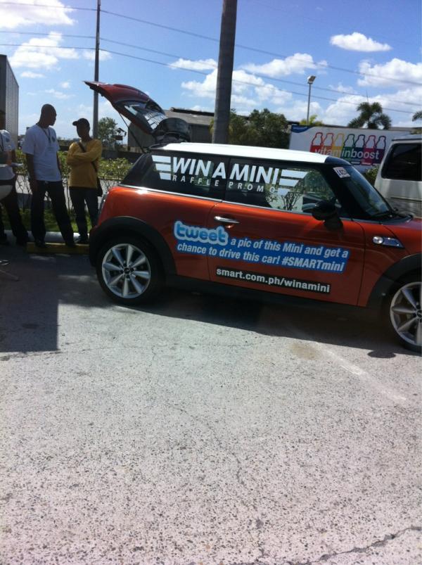 Adel_deJesus's tweet image. I need a cute car!!! #SMARTmini