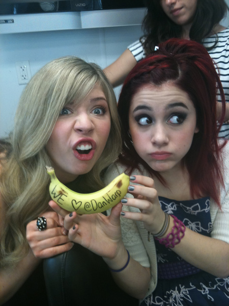 SexyYesAlso's tweet image. me and sam #BeingRandom xD