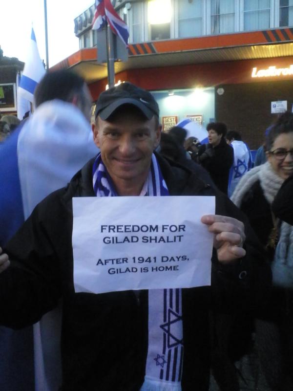 FacesForGilad's tweet photo. #facesforfreedom @fzy http://t.co/9o0OqO46