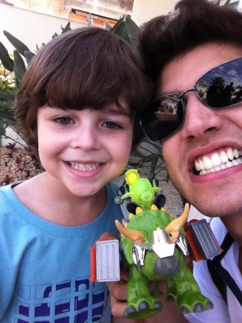 CaioCastro's tweet photo. Quinzinho e o Tio Antenor http://t.co/brjpEPsf