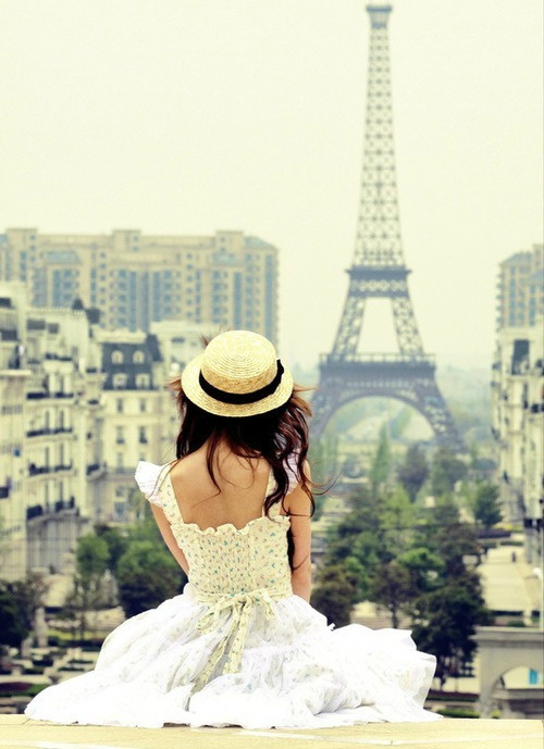 LindsaayH's tweet photo. -30 days..... PARIS http://t.co/uqILvQS8