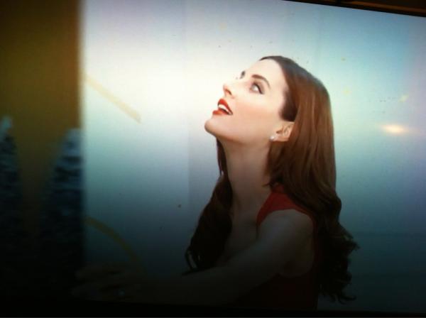 pixis's tweet photo. Saw first Christmas TV ad of the year. October 18th? Geez Avon! Moreover, the model appears to be seriously drugged. http://t.co/FW4Dt87V