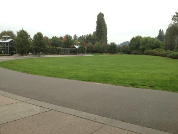 BenjaminHsieh's tweet photo. Woodinville park. Rest area for bicycle riders. http://t.co/kmV04zaD