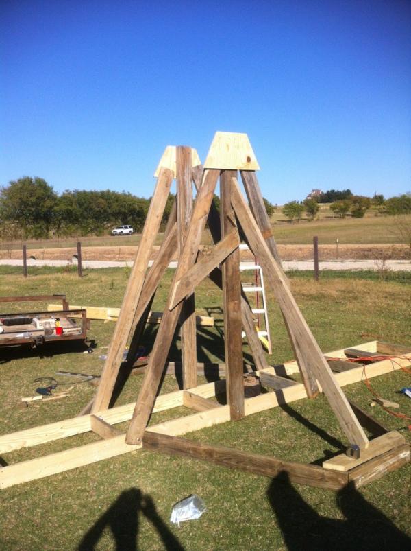 brailsback's tweet photo. @soundgarden he guys, we just built a big ass trebuchet for Halloween. Wouldn't it be perfect to have on stage in TX? http://t.co/ABmQ6d7N