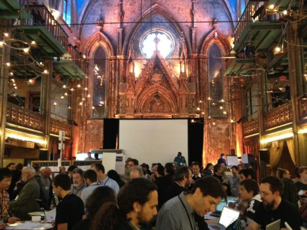 stevenbjohnson's tweet photo. At the amazing #contactcon, thinking of the classic Jane Jacobs line: "New ideas need old buildings." http://t.co/ofOxgmQb