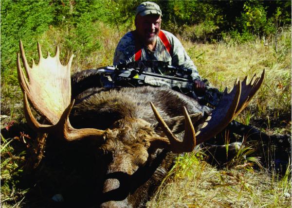 MaximusCrossbow's tweet photo. Check out the photo from the Just Us Hunting Crews Moose Hunting trip with maximus #bonesplitter great job guys http://t.co/PmL6QtDU