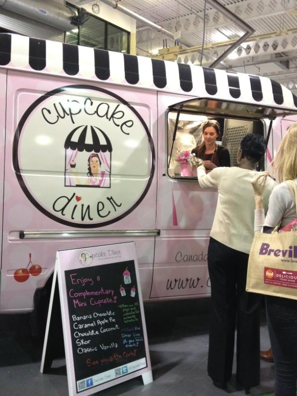 StyleAtHome's tweet photo. Cupcakes from the @cupcakediner truck at the delicious food show in Toronto #DFS11 http://t.co/I4eT6y8s