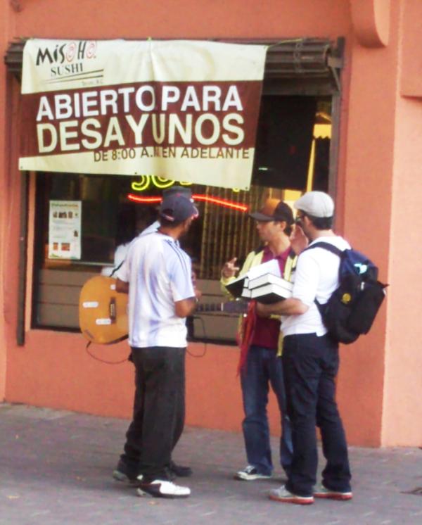 TheZoharProject's tweet photo. Chatting about the Zohar in Tecate, Mexico http://t.co/eXYyd579