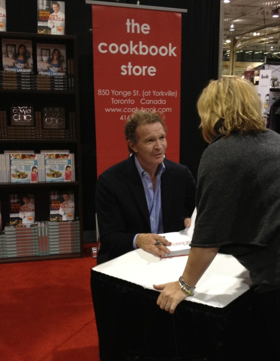 StyleAtHome's tweet photo. @DeliciousShow Mark McEwan signing copies of his new cookbook at the @cookbookshop stand #DFS11 http://t.co/GzOQuxUl