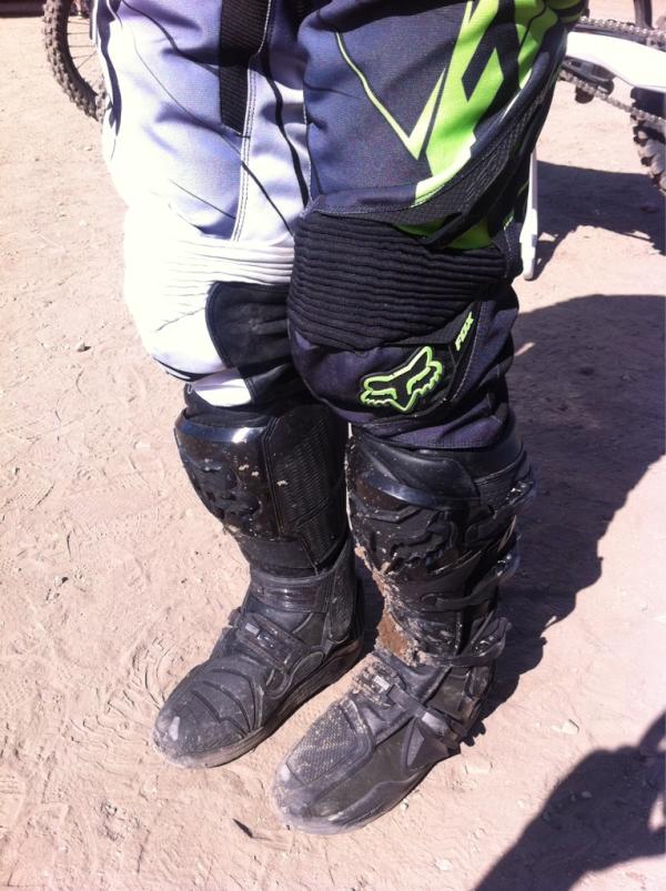 twmxdotcom's tweet photo. Finally getting to test put the new @foxracing #instinctboot AMAZING is our first-Moto impression! http://t.co/VE4FZJjw