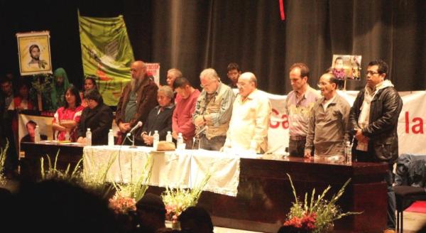TheZoharProject's tweet photo. Chiapas Mexico ZP team gave a Zohar to Javier Sicilia, who met w/ the President about ending drug-related violence. http://t.co/1NtccxJM