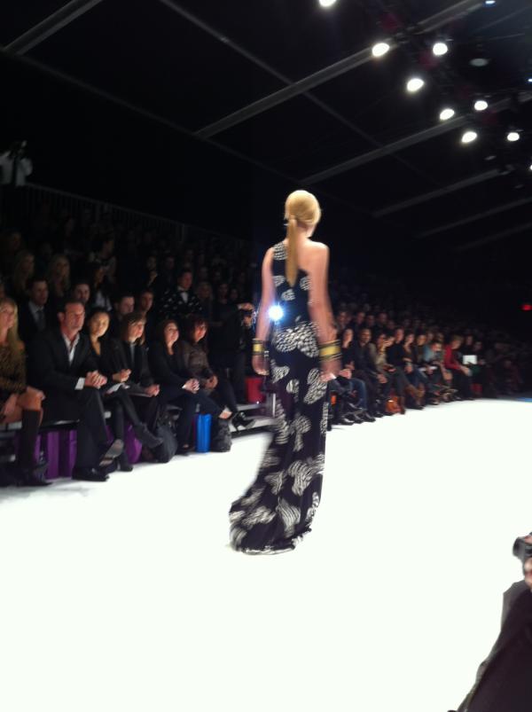 TOFashionWeek's tweet photo. .... Of that pattern! More Dixon gownage! #lgfw http://t.co/FPYlJ7dA