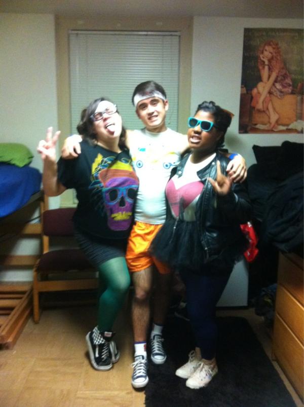 iBeccaRhea's tweet image. #80snight #hendrixproblems