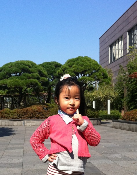 mlogue76's tweet photo. @darkdniper 발레 끝나고 한 컷. 종찬아, 얘기 얼렁 낳고 제수씨 집에 있게해라. 그게 축복이다 http://t.co/DKVGBayX