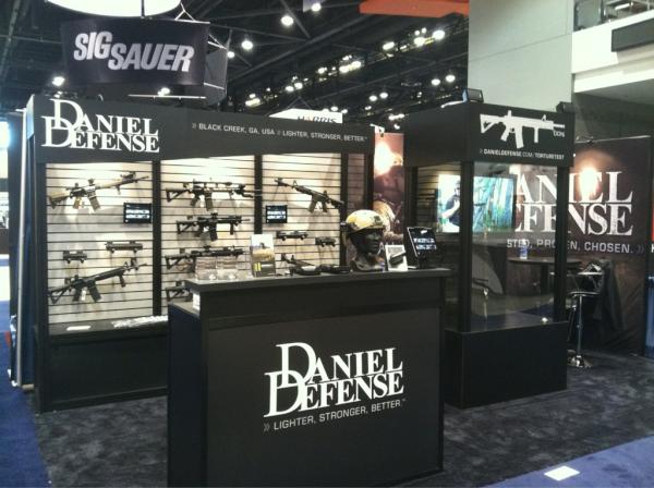 ArmybratWP's tweet photo. "@DanielDefense: IACP Exhibit Hall is open. Come see us at booth 1636. #IACP2011 http://t.co/65eGiTFzv6" #gunporn #Danieldefense