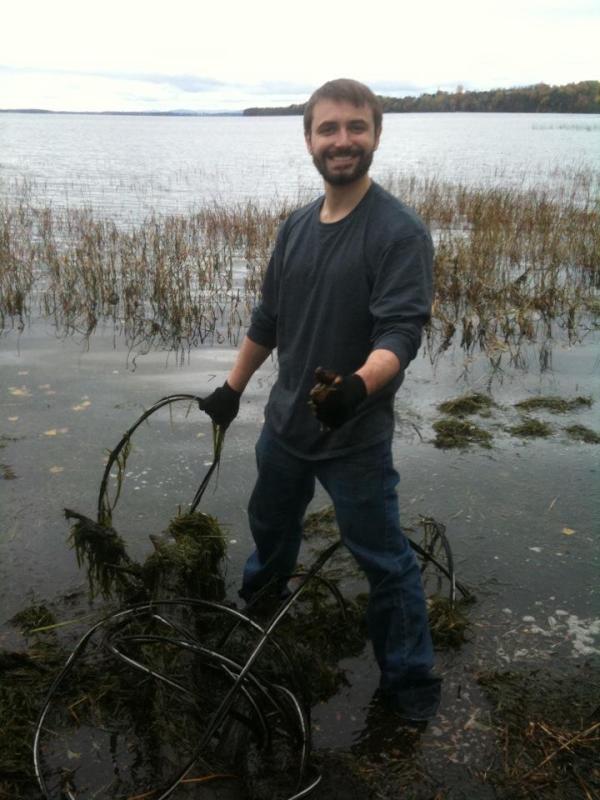 VtCleanUpDay's tweet photo. We're still getting photos! City Counselor Bram Kranichfeld was out with the Rozalia Lake Champlain clean up! http://t.co/VouqizNF