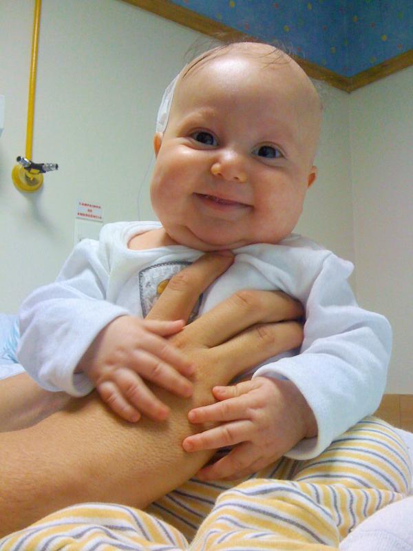 BruninhoBusca's tweet photo. Nosso Bruninho agora é mais um anjinho no céu. Mas sua força e seu sorriso vivirão pra sempre na nossa memoria. LUTO http://t.co/n5aqkbQi