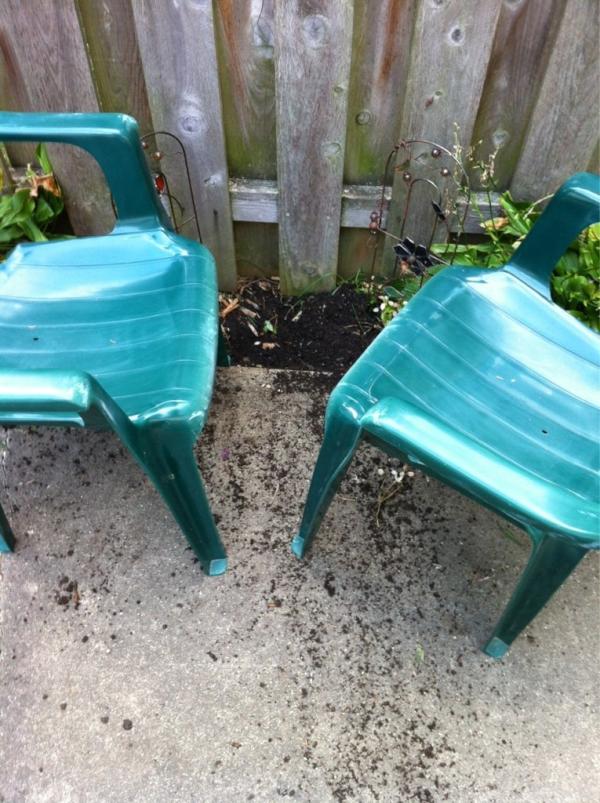 RosieLauer's tweet photo. My name is Rosie, I like to ruin family events by digging out prized gardens. #DGAF http://t.co/lnqBKc8p
