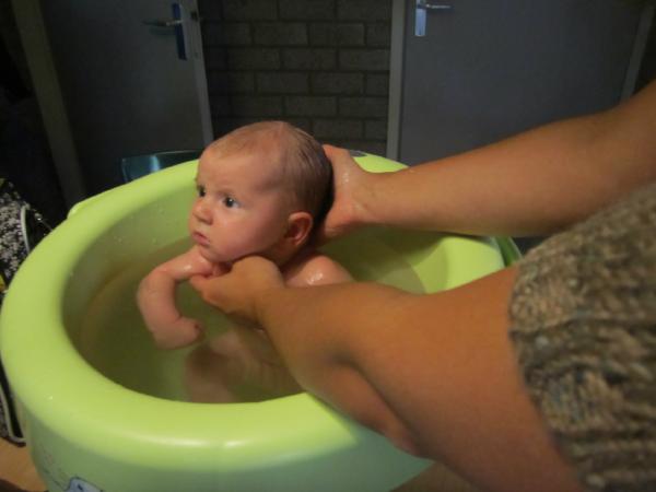 SamSteenhoek's tweet photo. Lekker in bad gedaan door Tante @nannyDOB http://t.co/bnYzagRo