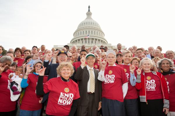 BillGates's tweet photo. Joined some Rotary Club polio activists at the US Capitol in DC on World Polio Day. Great hat, great cause. #wpd11 http://t.co/PdIhmr8L
