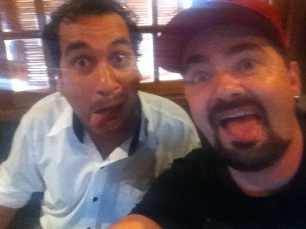 batuki's tweet photo. Gravando neto fog http://t.co/ZeS1in1c