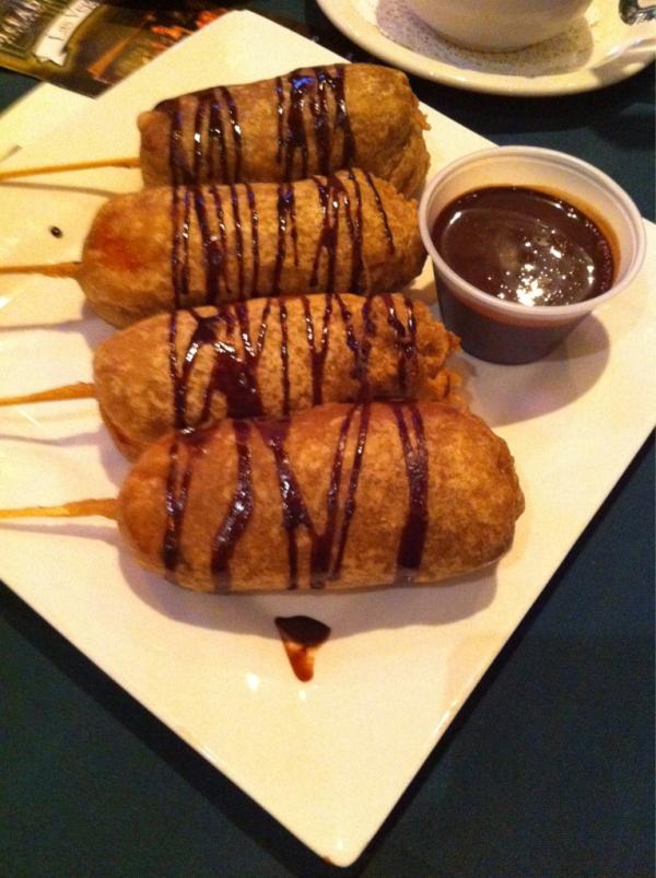 DJT3DMORRI5's tweet image. Guinness battered deep fried Twinkies. Enough said.