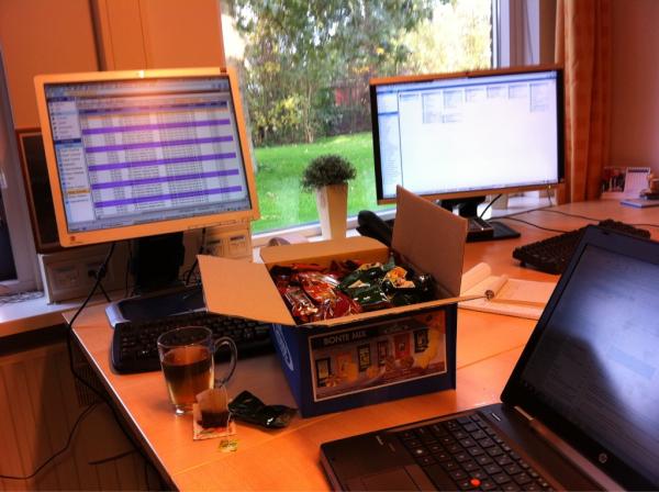 Vraag je om 1koekje, krijg je 1doos met koekjes! :-) er wordt goed voor me gezorgd... @ #DeZijlen #GZ #AFAS