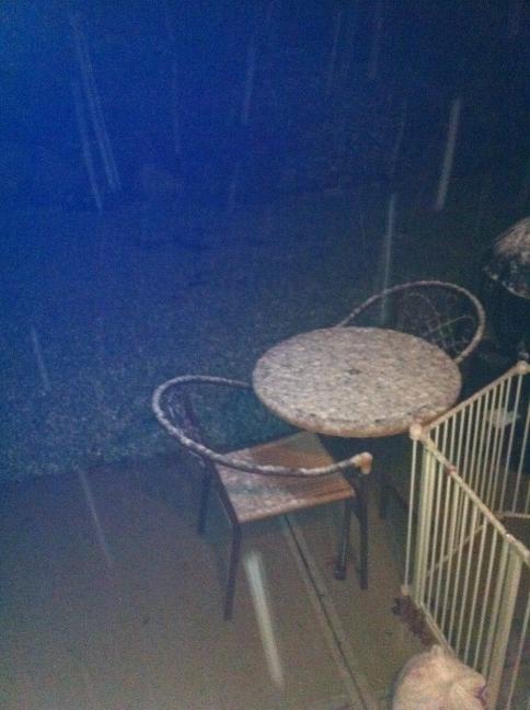 jamiebryson's tweet photo. Snow in October. http://t.co/BSKuwN7h