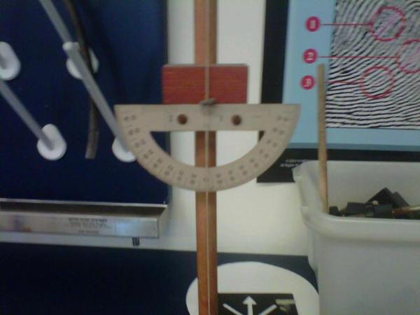 PareidoliaPics's tweet photo. RT @annnnnnab: @PareidoliaPics Delightful protractor! http://t.co/Ju8y6GFS