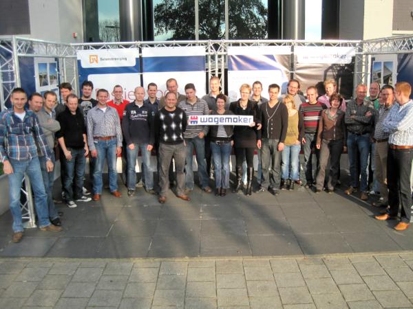 Pieterprins8's tweet image. Leuk! Met alle aanwezige collega&apos;s voor onze stand. #Betondag #Wagemaker