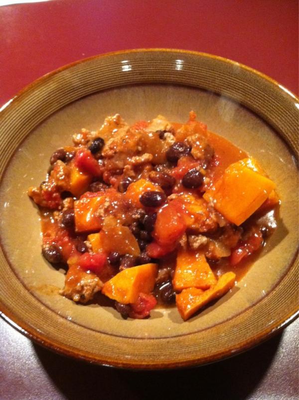 corygfitness's tweet photo. #getswole stew -ground turkey,black beans,sweet potatoes,onions and stewed tomatoes #cleanmass http://t.co/Q6Bs9Rjb
