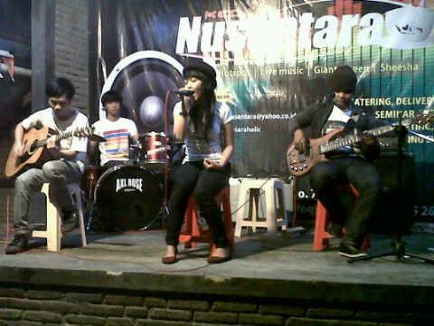funcoustic's tweet photo. @kedainusantara fun with acoustic http://t.co/bBk2GxVR